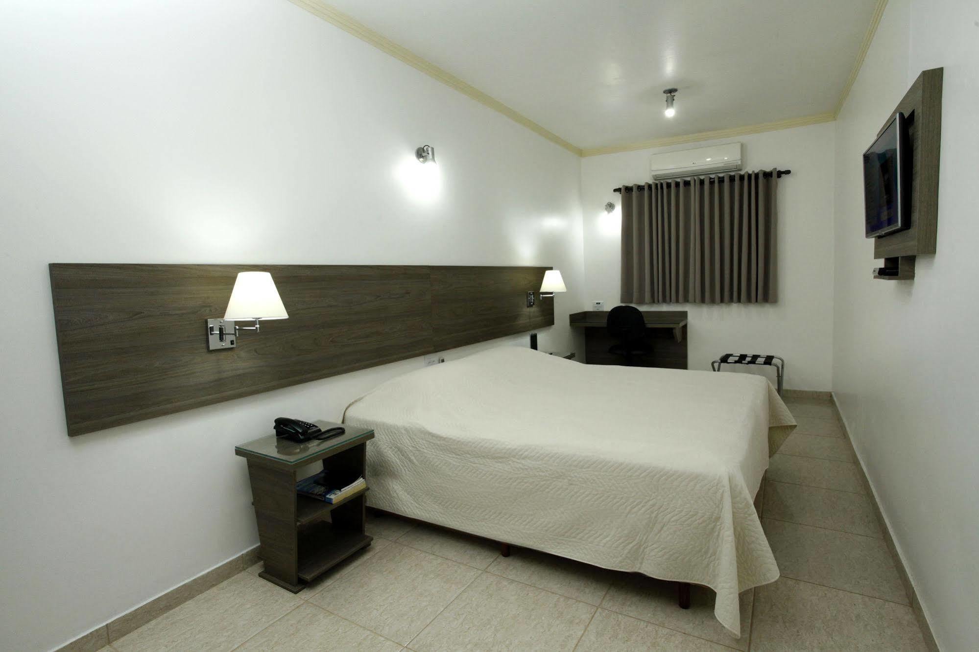 Indaia Hotel Сан-Карлус Екстер'єр фото