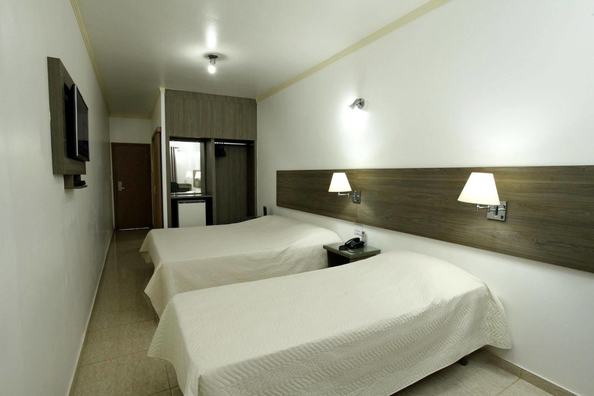 Indaia Hotel Сан-Карлус Екстер'єр фото